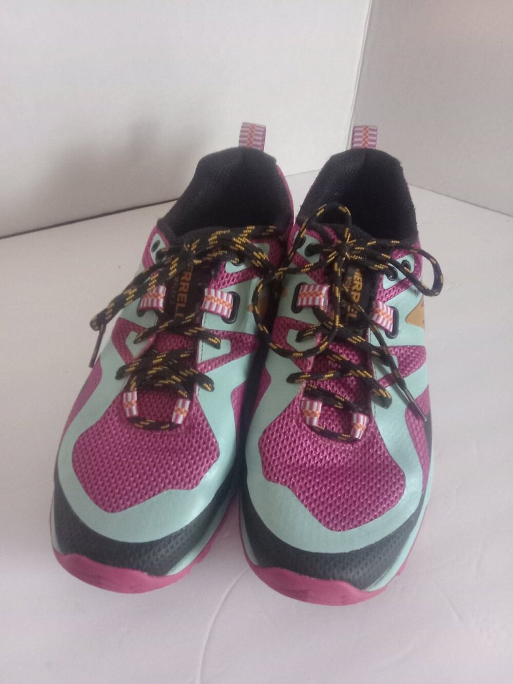 Merrell Trail Running Shoes Teal Pink Mesh Womens size 8 - Used